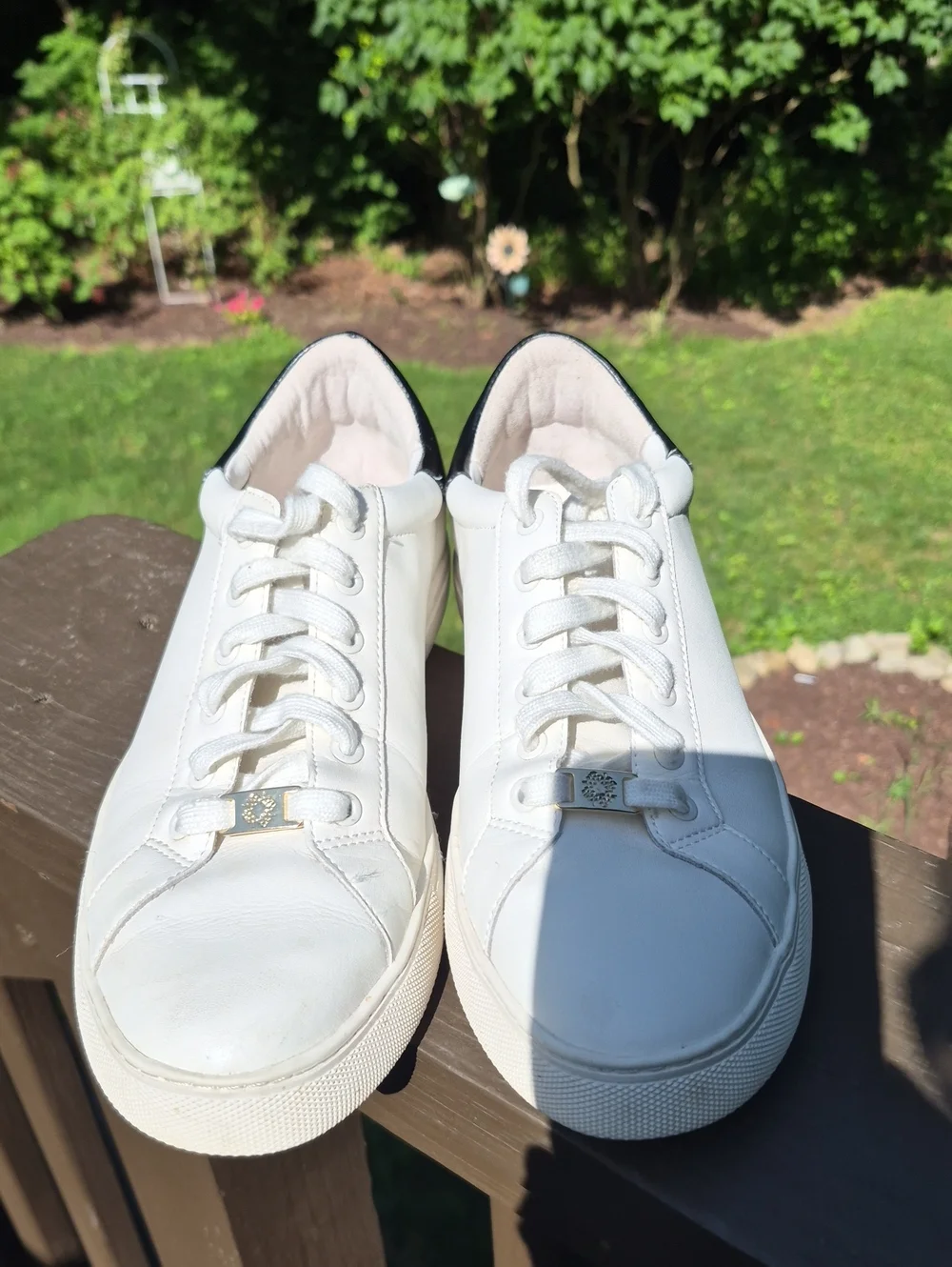 WHBM White black  Leather Fashion Women's Sneakers Kicks SZ 9M